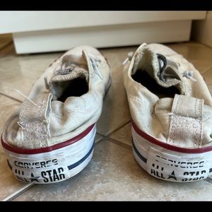 Beige converse 🤍❤️💙